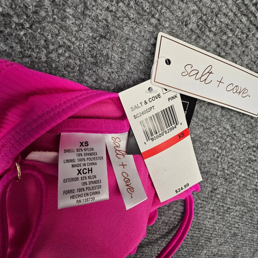 Salt + Cove Women Bikini Top Ribbed Ruffle Trim Swimwear‎ Pink XS SC24052PT